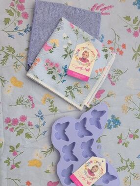 Lavender Butterfly Silicone Mold & Floral Dish Cloth Set - Unbranded